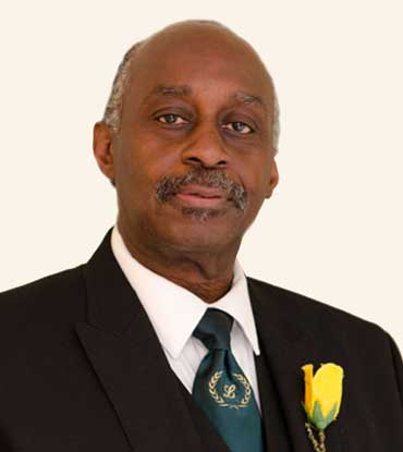 Earl-Scott-370x415